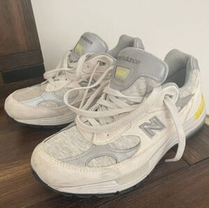 NEW BALANCE UNISEX WHITE SNEAKERS RUNING SHOES Y2K VINAGE SHOES